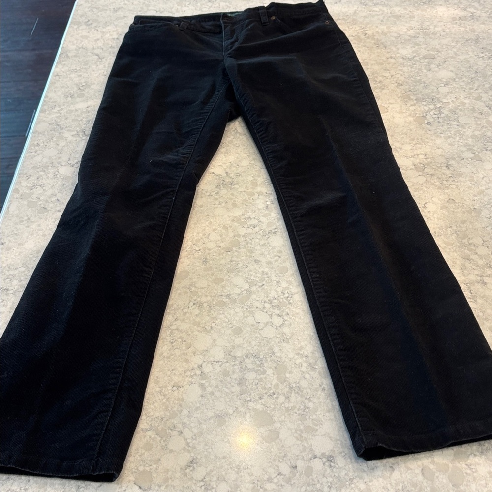 Lauren jeans RALPH LAUREN Classic straight
Size 8 color black women corduroy.